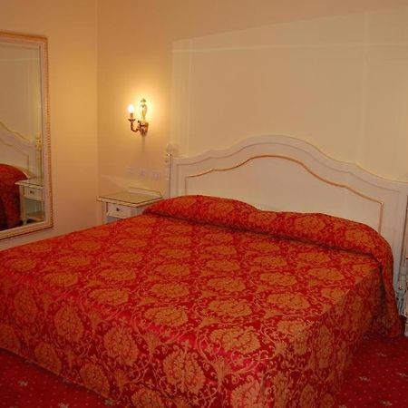 Hotel Motel Gold Calcinate المظهر الخارجي الصورة