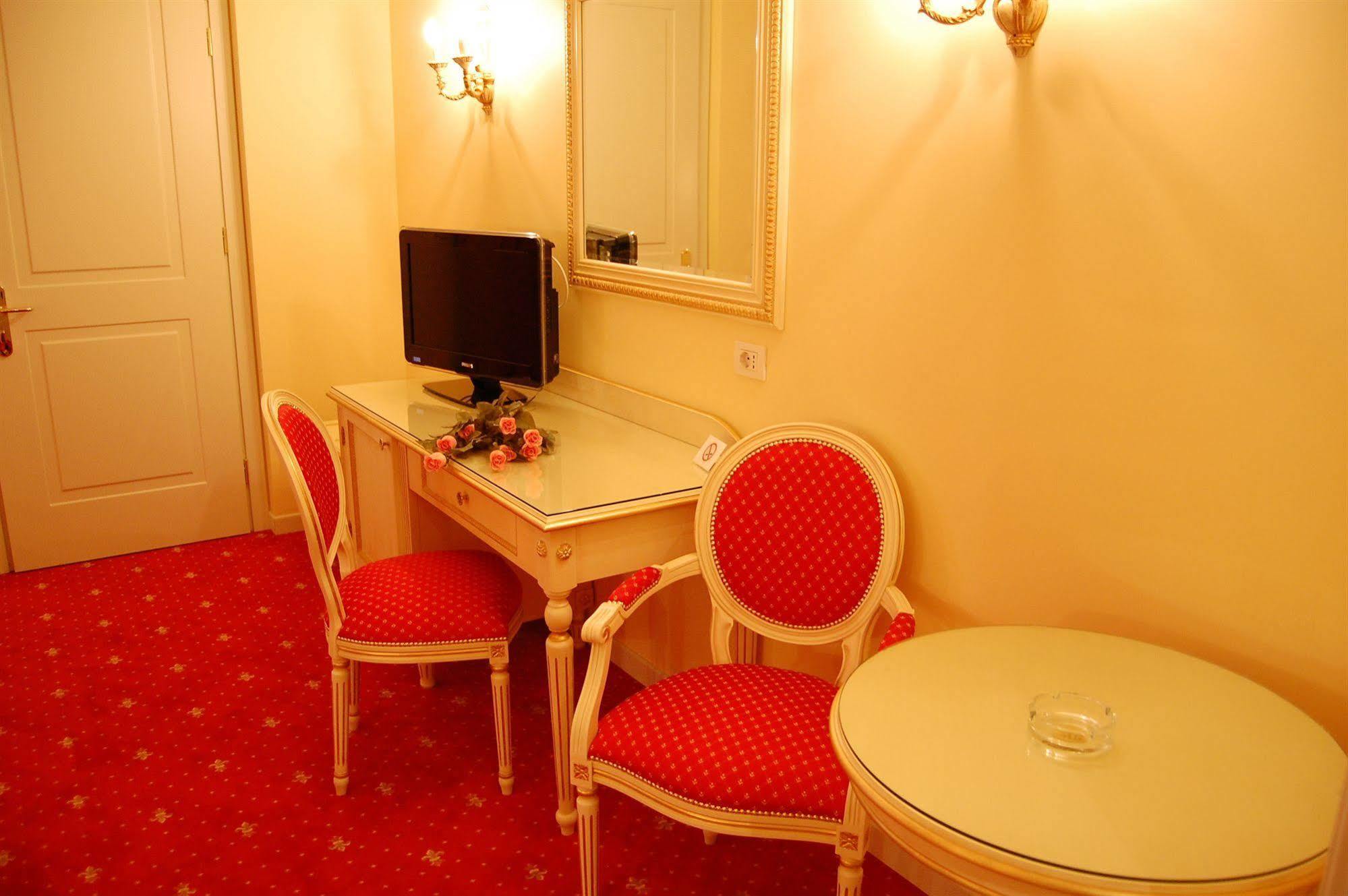 Hotel Motel Gold Calcinate المظهر الخارجي الصورة