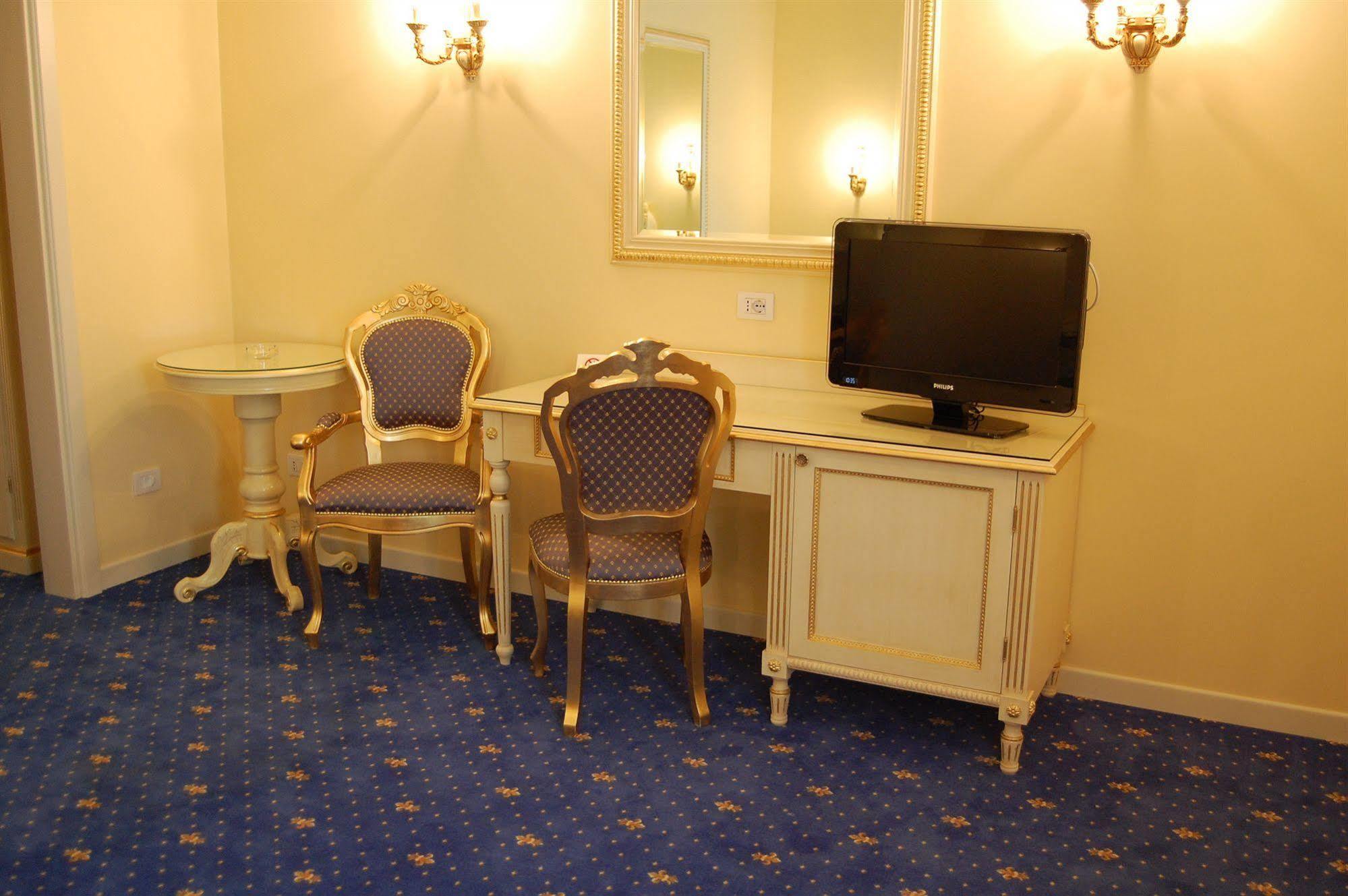 Hotel Motel Gold Calcinate المظهر الخارجي الصورة