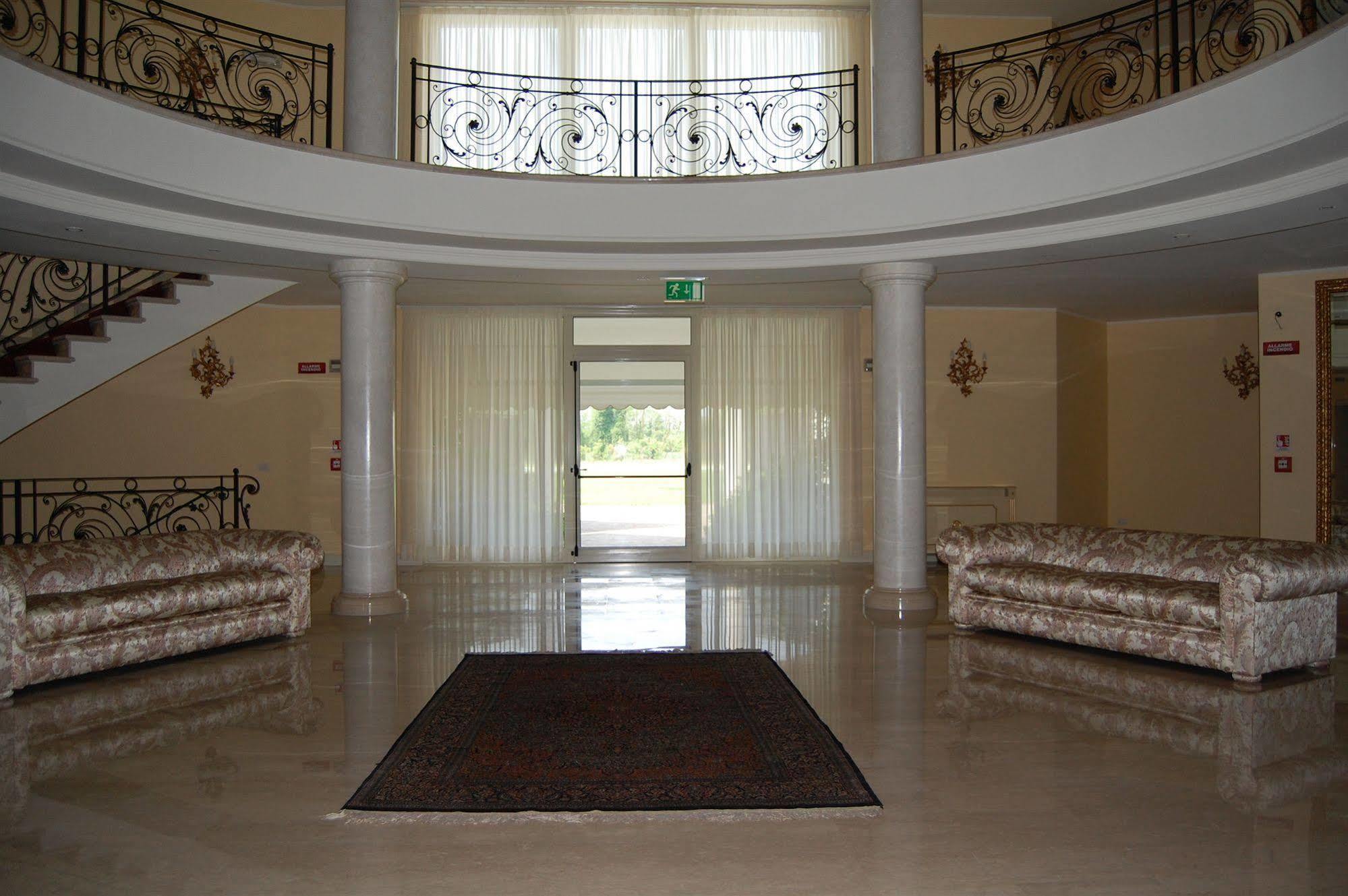 Hotel Motel Gold Calcinate المظهر الخارجي الصورة